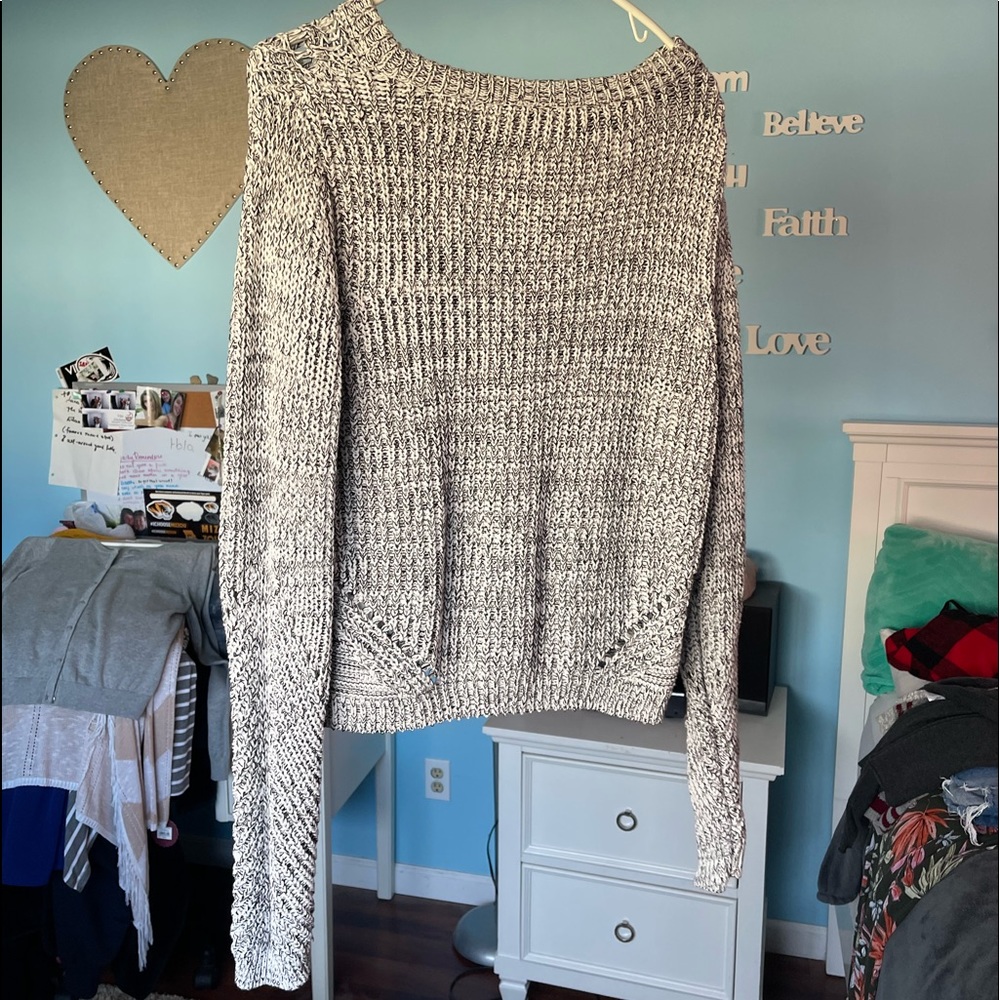 Sweater - Picture 2 of 3